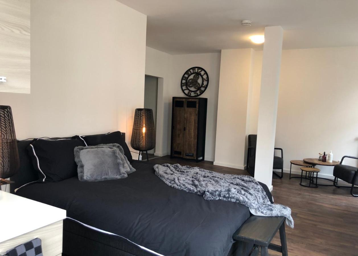 Grand Café Bernhard Bed & Breakfast *
